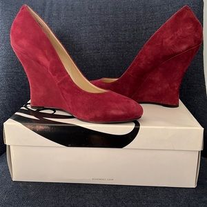 Nine West wine suede wedge heels